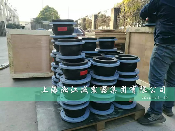 石碣鎮(zhèn)更換排污管道淞江橡膠接頭大力支持
