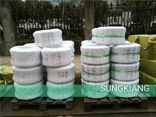 橡膠軟連接使用鑄造法蘭和鍛造法蘭的區別