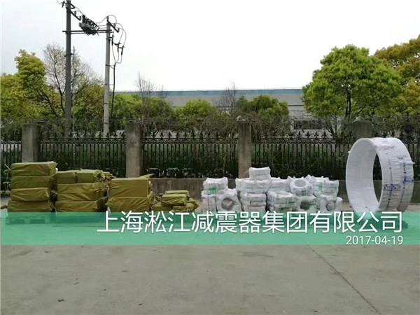 【分析】*內(nèi)耐高溫橡膠軟連接
