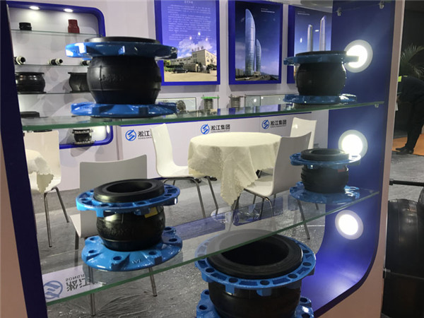 濰坊市管網概念設計DN150，220mm橡膠球型軟連接